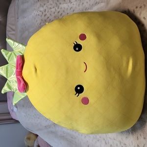 MAUI🌷 16-INCH   the  PINEAPPLE🍍 with BOW 🎀 SQUISHMALLOW